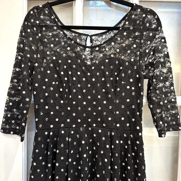 Betsey Johnson Black & White Polka Dot Lace Overlay Rock Glam Dress Size 6 Small - Picture 2 of 11